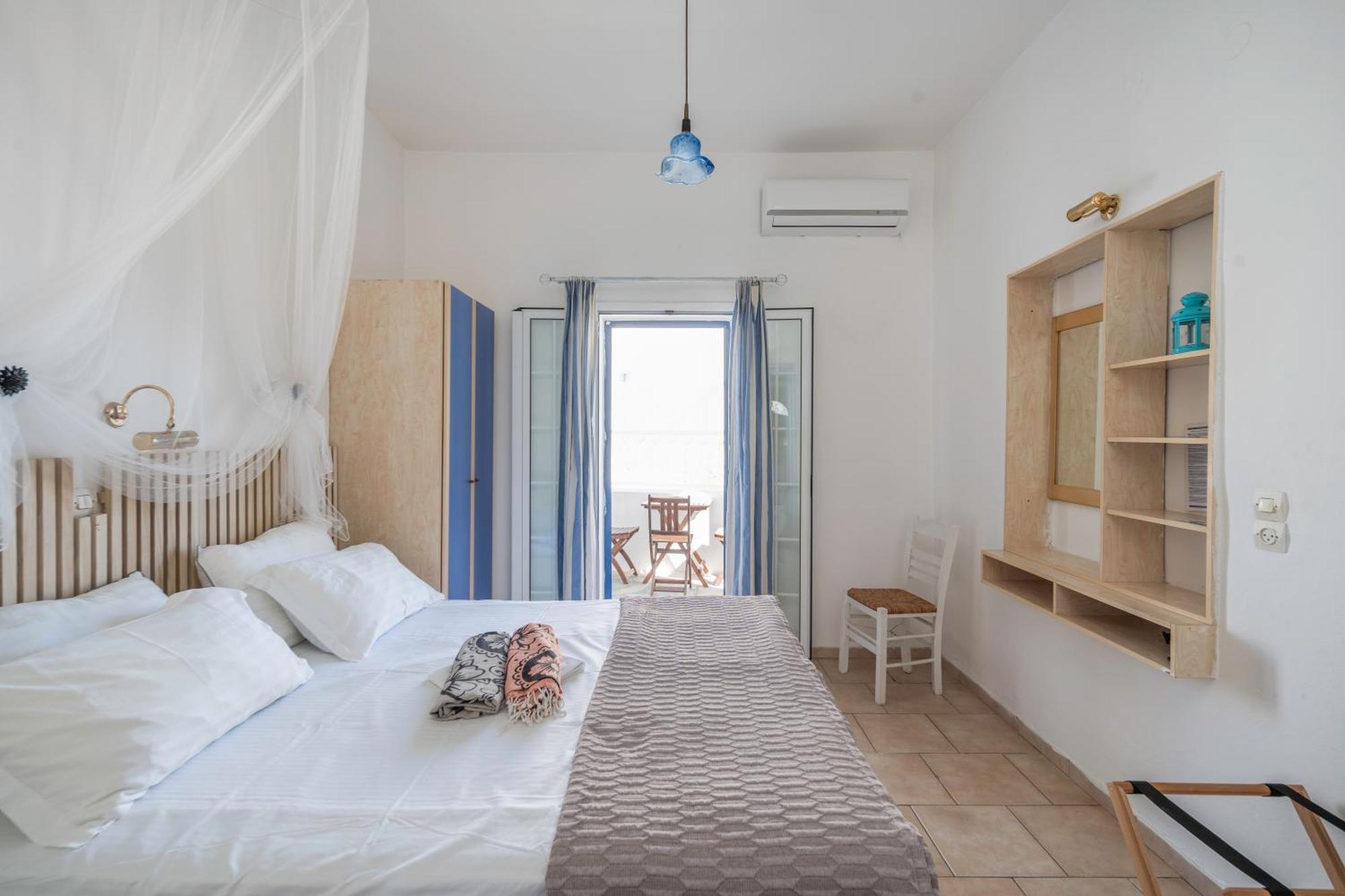 Bofor Studios & Rooms Livadakia Bilik gambar
